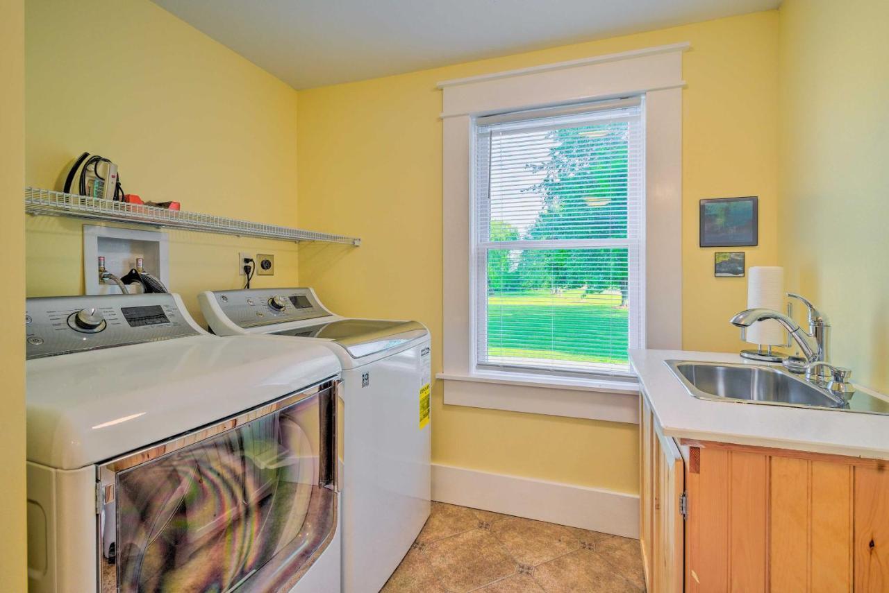 Charming Stanley Home With Yard, 7 Mi To Seneca Lake Geneva Bagian luar foto